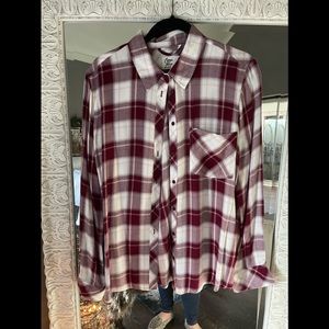 Like new. Only worn once. Thin flannel. Originally from stitch fix.
